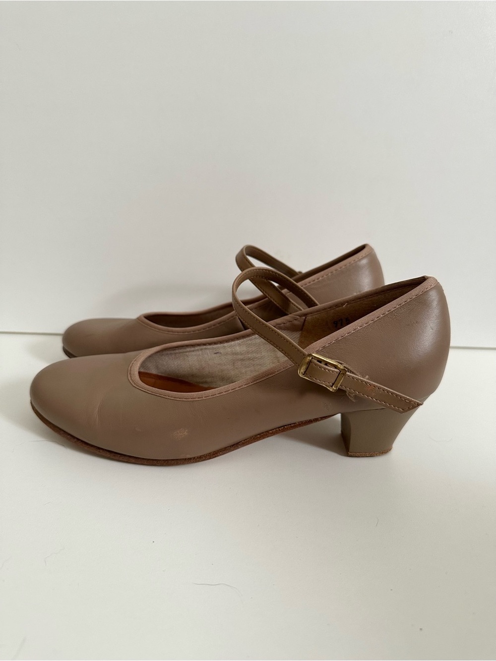 Angelo Luzio 8B Character Dance Shoes | Nude | 2 Inch Heel